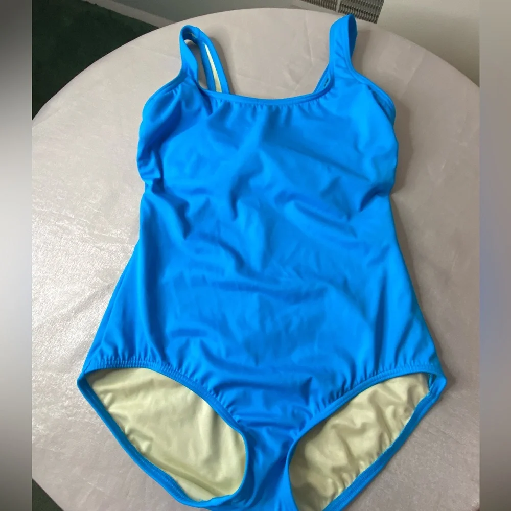 Lands End One piece Blue swimsuit. Wired bust, bunched accents. NWOT. Size 10. - Picture 7 of 11